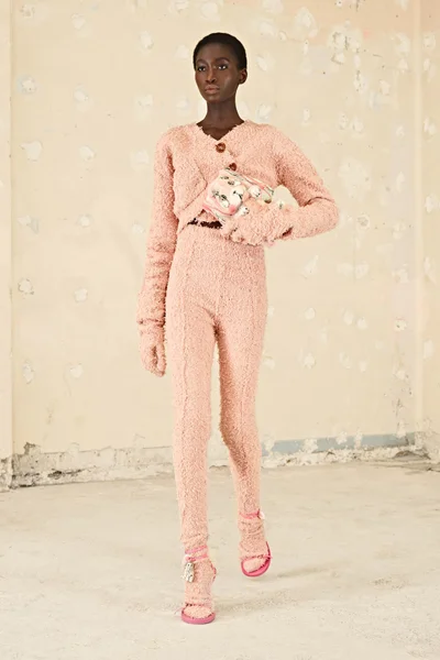 Look 2